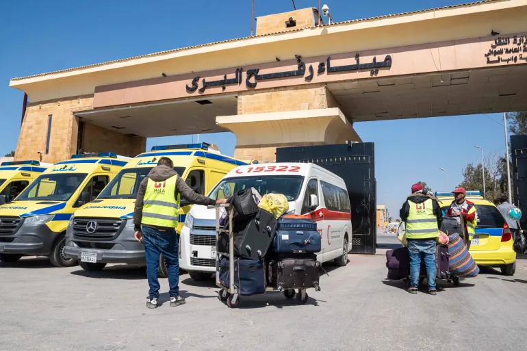 إعادة فتح معبر رفح ضمن بنود اتفاق وقف الحرب في غزة (غيتي) 